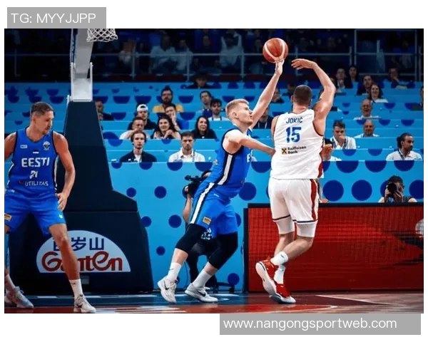 约基奇半场完美表现5投全中轻松拿下18分5篮板4助攻