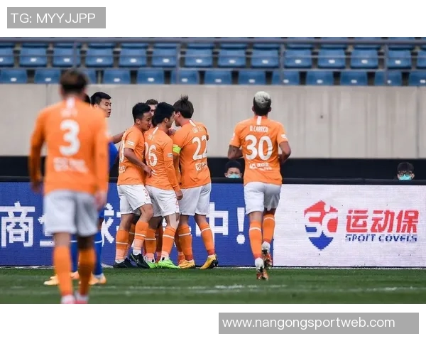 武汉三镇官方发布伤情更新廖承坚预计两到三周恢复邓涵文伤缺六到八周 武汉三镇官方发布伤情更新廖承坚预计两到三周恢复邓涵文伤缺六到八周