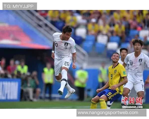 枪手攻势如潮苏维门迪射门中柱埃泽凌空机会被扑救